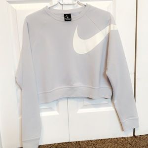 nike dri-fit cropped sweatshirt